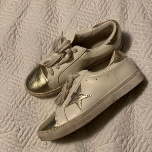 Golden Goose dupe: star sneakers